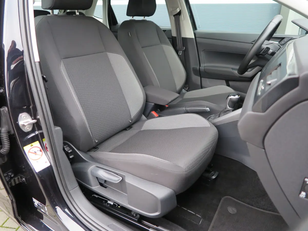 1.0 TSI 95pk DSG Life Led,Climate control, App-Connect , PDC, LMV15", Stuuwiel multifunctioneel, etc .