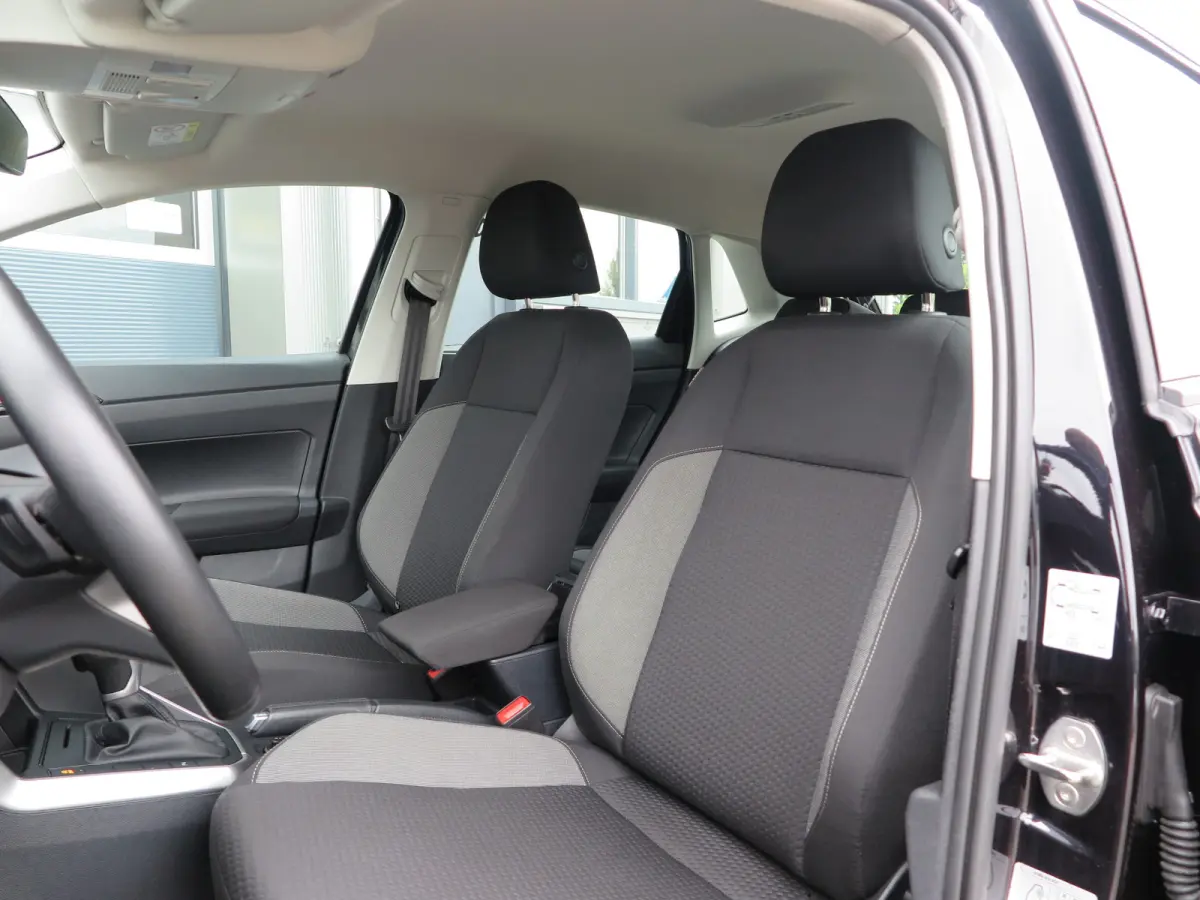 1.0 TSI 95pk DSG Life Led,Climate control, App-Connect , PDC, LMV15", Stuuwiel multifunctioneel, etc .