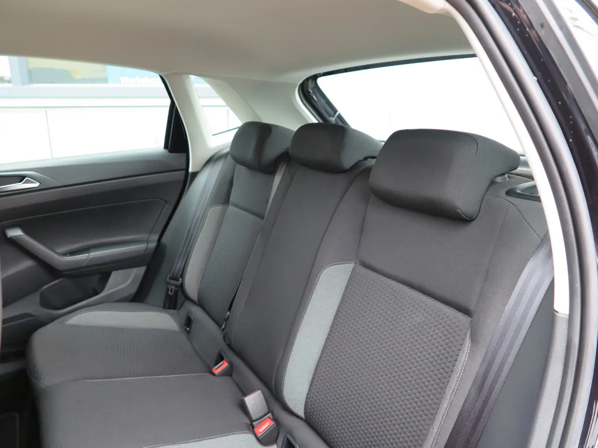 1.0 TSI 95pk DSG Life Led,Climate control, App-Connect , PDC, LMV15", Stuuwiel multifunctioneel, etc .