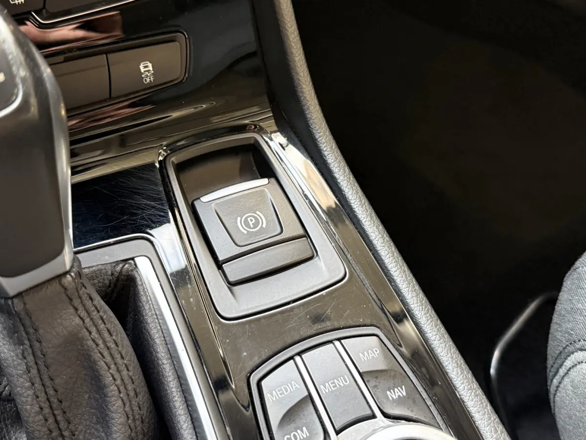 | Stoelverwarming | Navi | Cruise Control