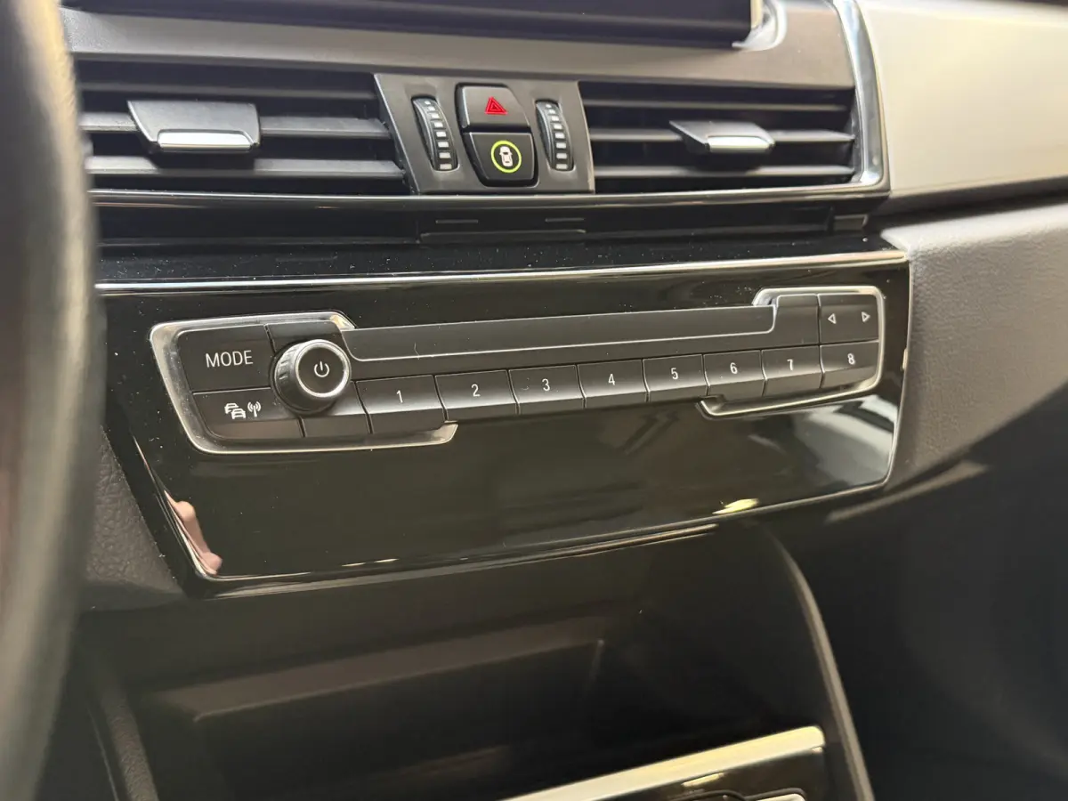 | Stoelverwarming | Navi | Cruise Control
