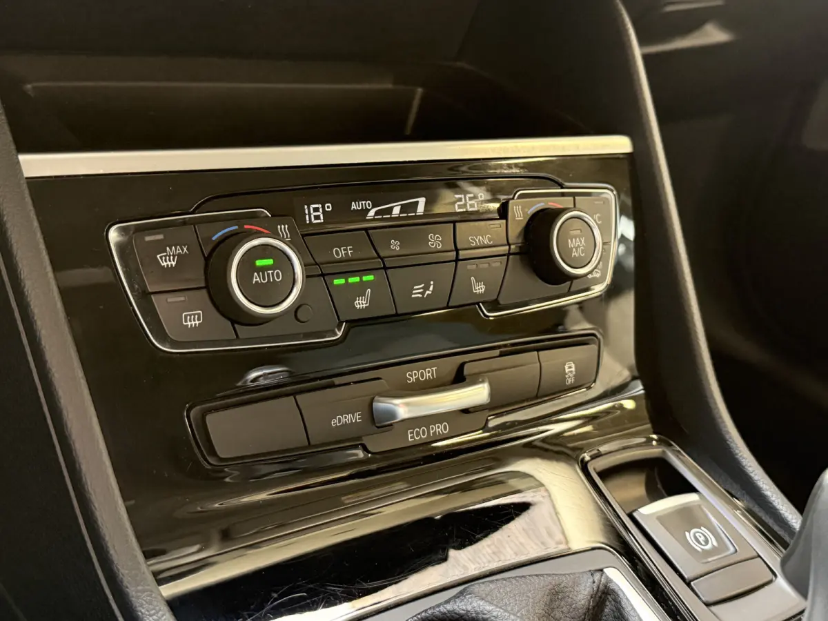 | Stoelverwarming | Navi | Cruise Control