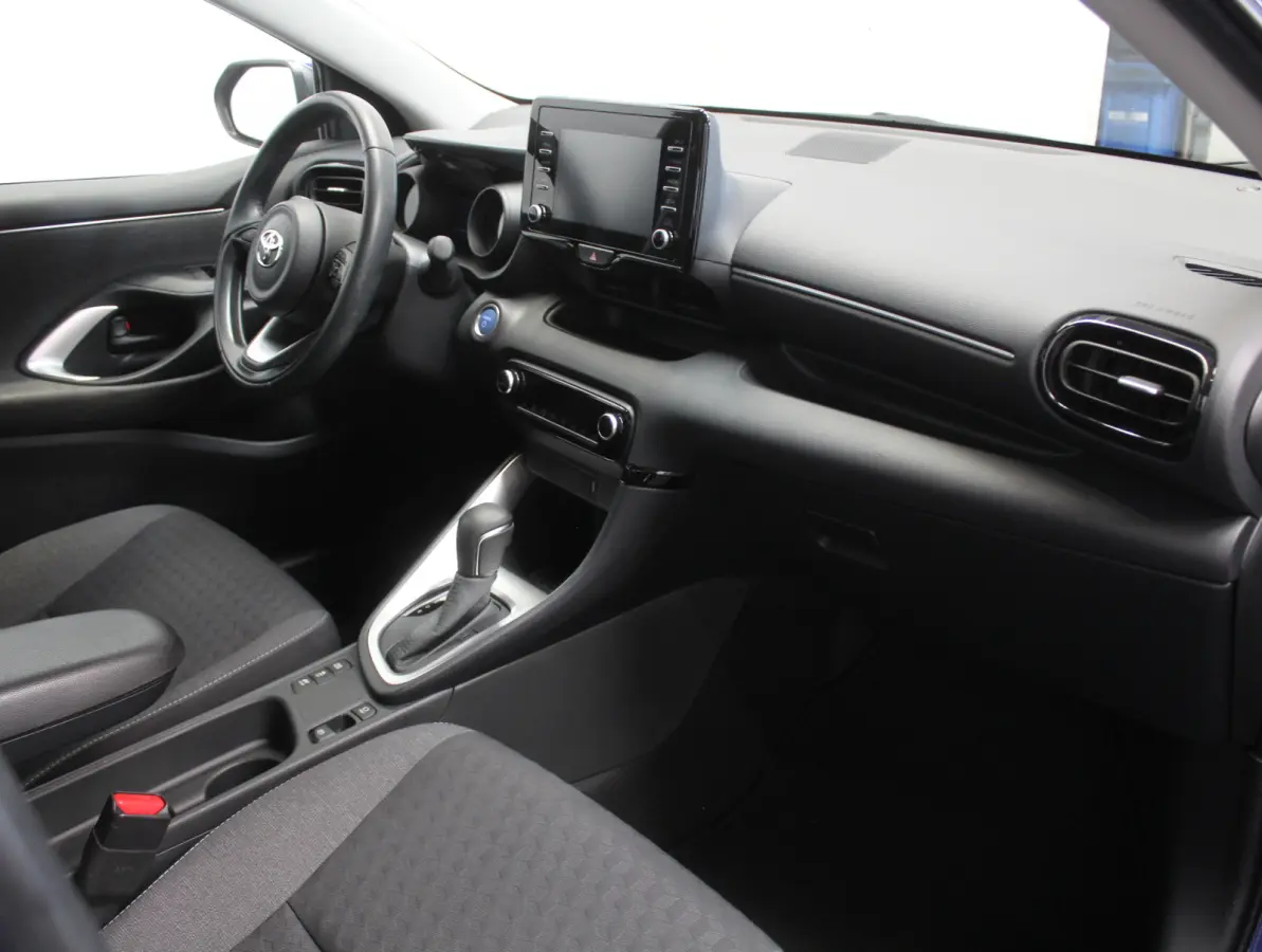 1.5 Hybrid Dynamic CARPLAY | CAMERA | CLIMATE | LMV16 | LED | DAB | ADAPCRUISE