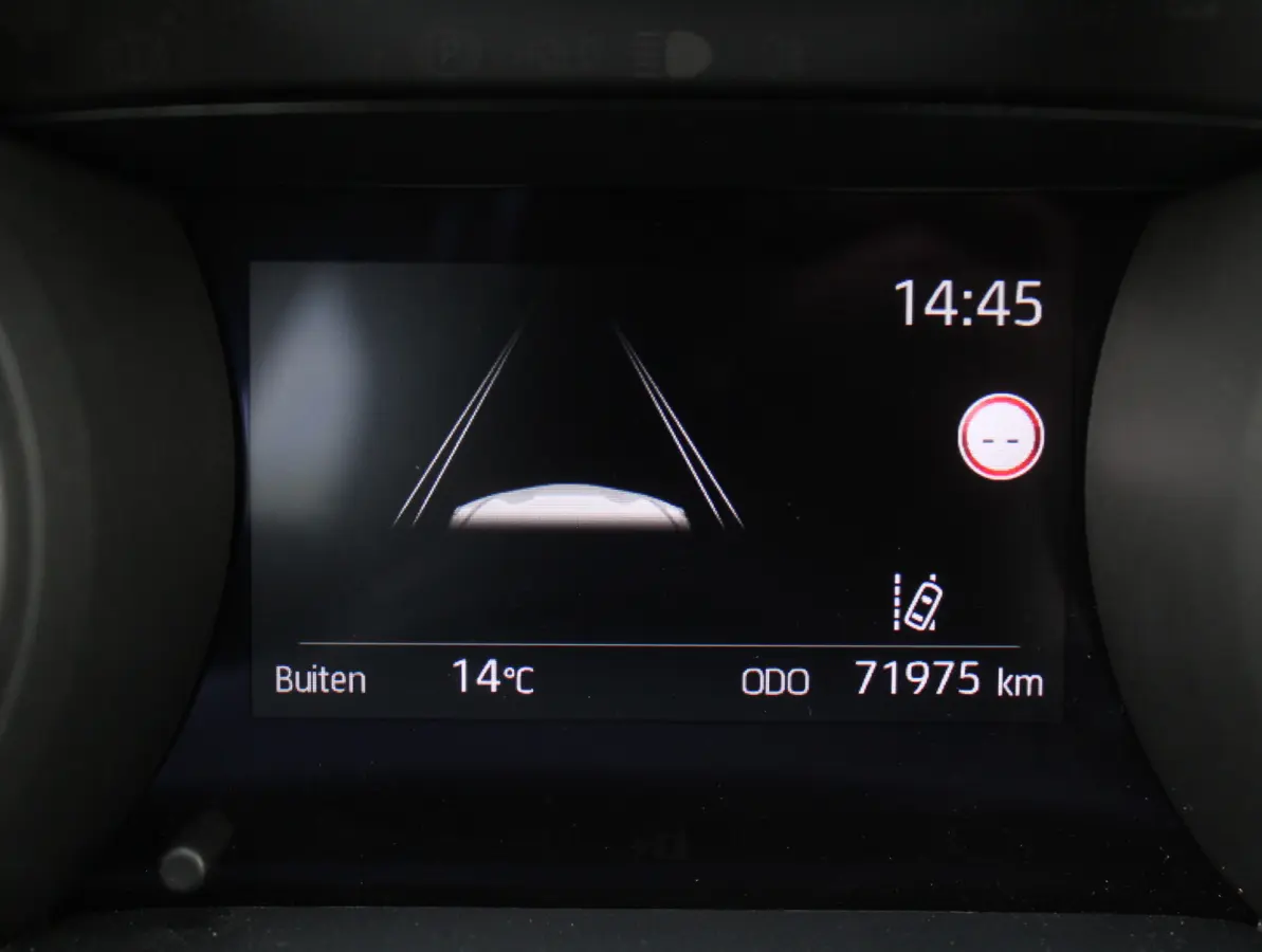 1.5 Hybrid Dynamic CARPLAY | CAMERA | CLIMATE | LMV16 | LED | DAB | ADAPCRUISE