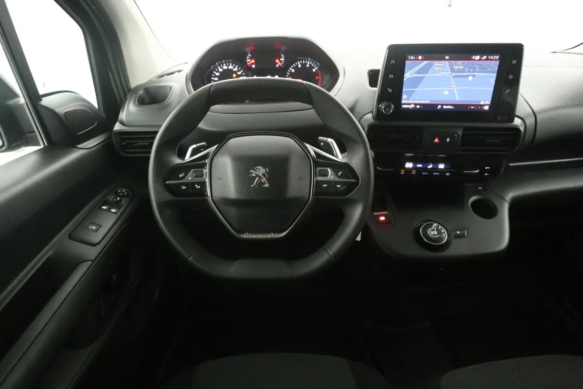 1.5 BlueHDI 130PK | Automaat | 3 Zits | Clima | Cruise | Carplay | Navi | Imperiaal | Parkeersens.