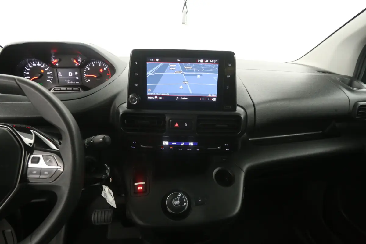 1.5 BlueHDI 130PK | Automaat | 3 Zits | Clima | Cruise | Carplay | Navi | Imperiaal | Parkeersens.