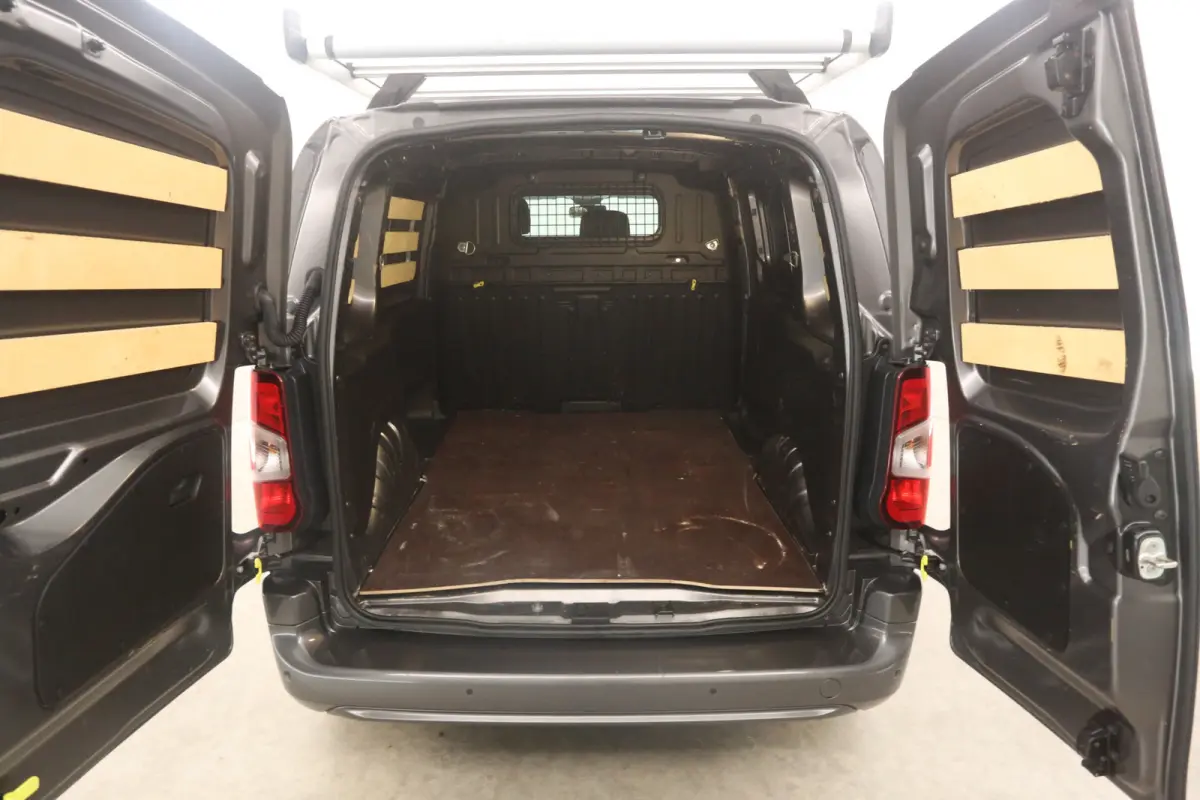 1.5 BlueHDI 130PK | Automaat | 3 Zits | Clima | Cruise | Carplay | Navi | Imperiaal | Parkeersens.
