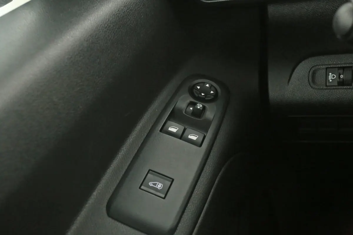 1.5 BlueHDI 130PK | Automaat | 3 Zits | Clima | Cruise | Carplay | Navi | Imperiaal | Parkeersens.