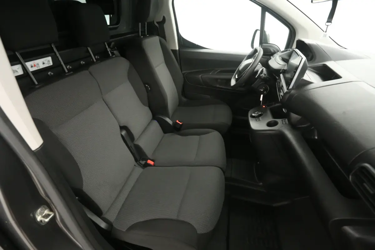 1.5 BlueHDI 130PK | Automaat | 3 Zits | Clima | Cruise | Carplay | Navi | Imperiaal | Parkeersens.