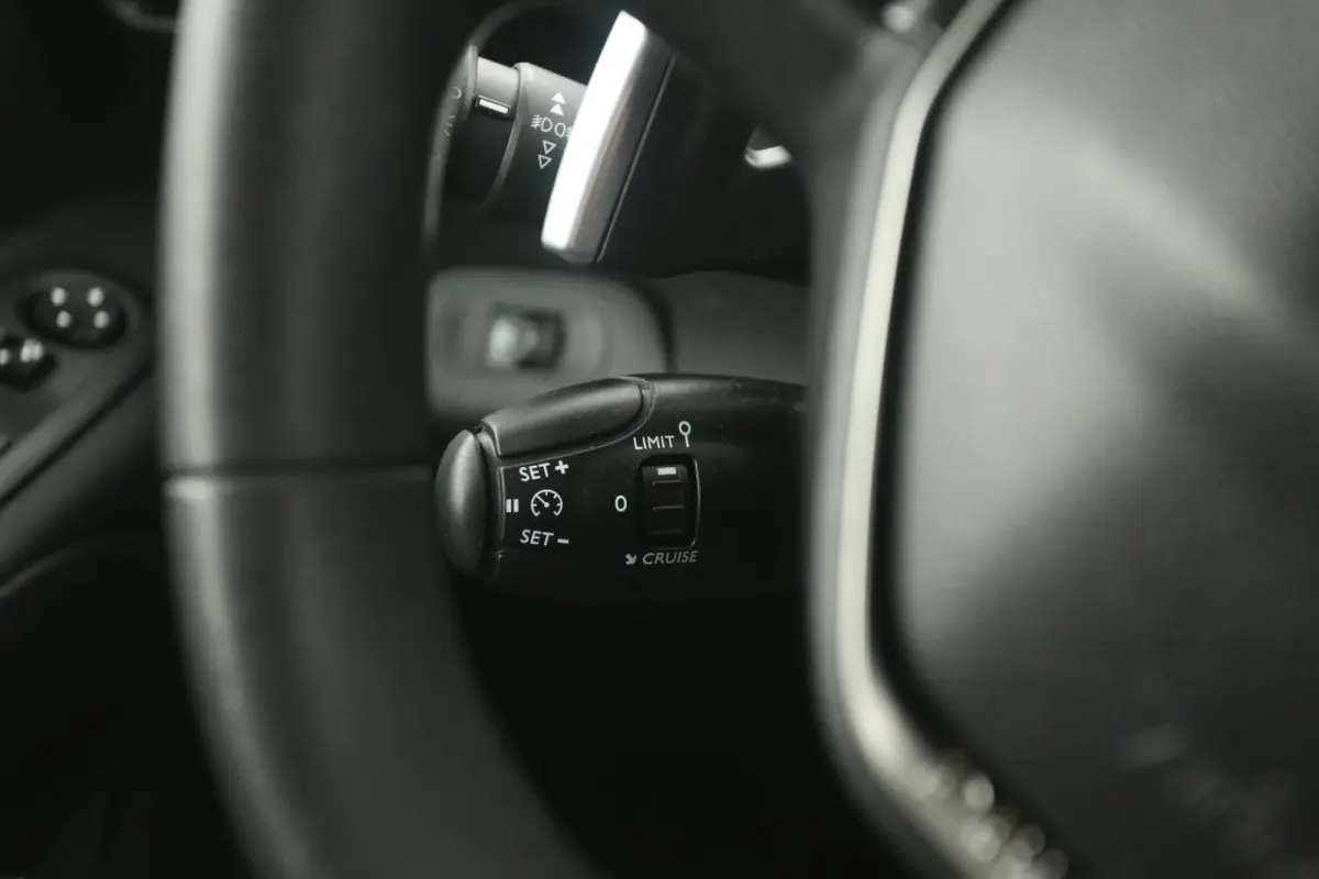 1.5 BlueHDI 130PK | Automaat | 3 Zits | Clima | Cruise | Carplay | Navi | Imperiaal | Parkeersens.