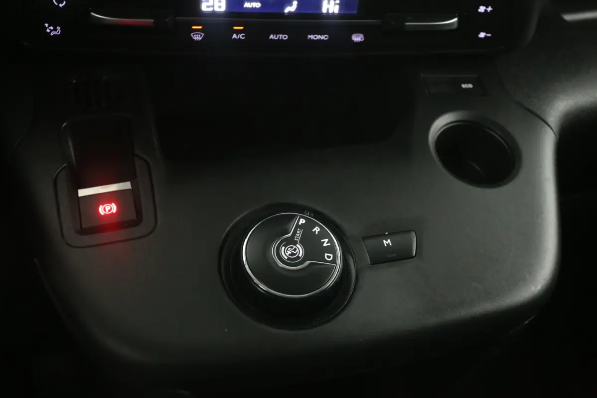 1.5 BlueHDI 130PK | Automaat | 3 Zits | Clima | Cruise | Carplay | Navi | Imperiaal | Parkeersens.