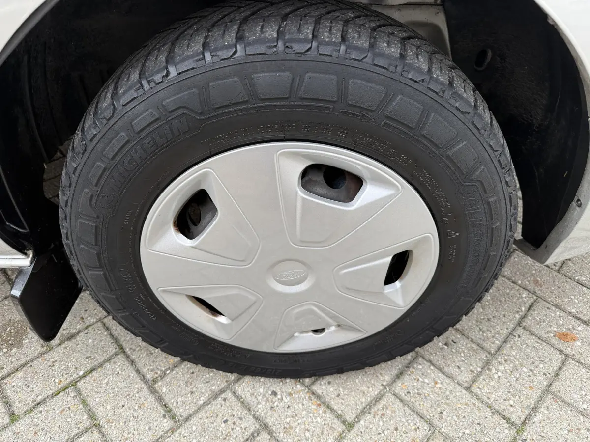 280 2.0 TDCI L1H1 Trend Voorruit verwarming | Parkeersensoren Voor & Achter | Laadruimte betimmering | Trekhaak