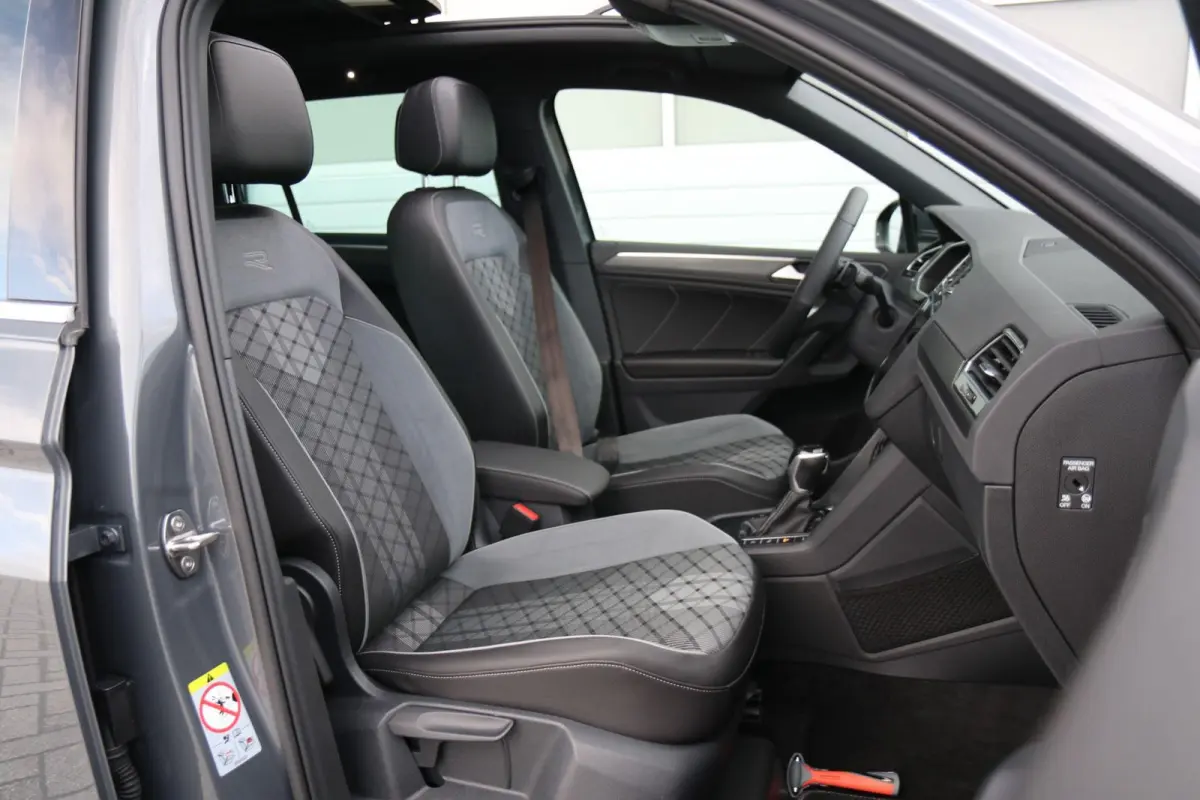 1.4 TSI 245pk eHybrid R-Line | SoH 92% | Panoramadak | Trekhaak | 360 Camera | 20" Velgen | Stoelverwarming