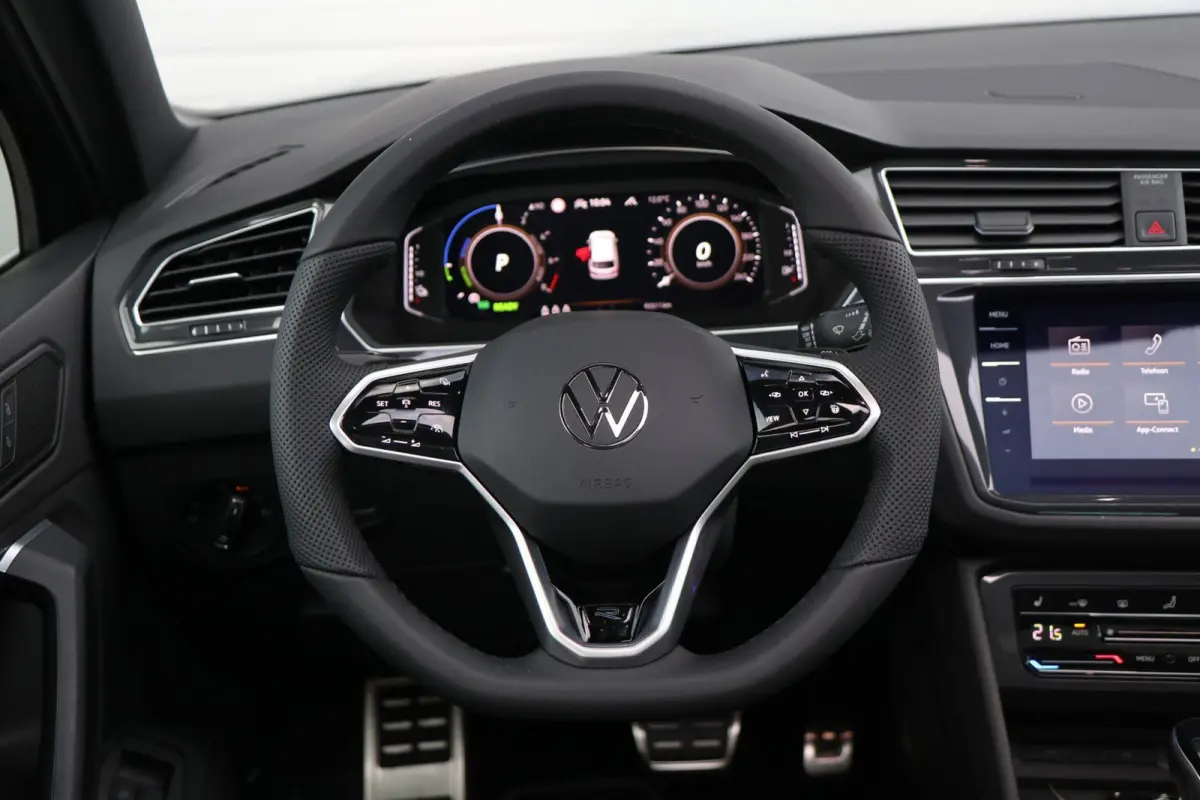 1.4 TSI 245pk eHybrid R-Line | SoH 92% | Panoramadak | Trekhaak | 360 Camera | 20" Velgen | Stoelverwarming