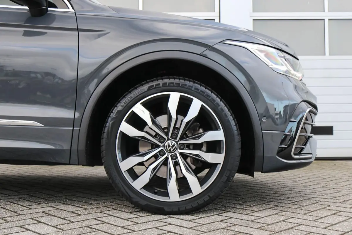 1.4 TSI 245pk eHybrid R-Line | SoH 92% | Panoramadak | Trekhaak | 360 Camera | 20" Velgen | Stoelverwarming
