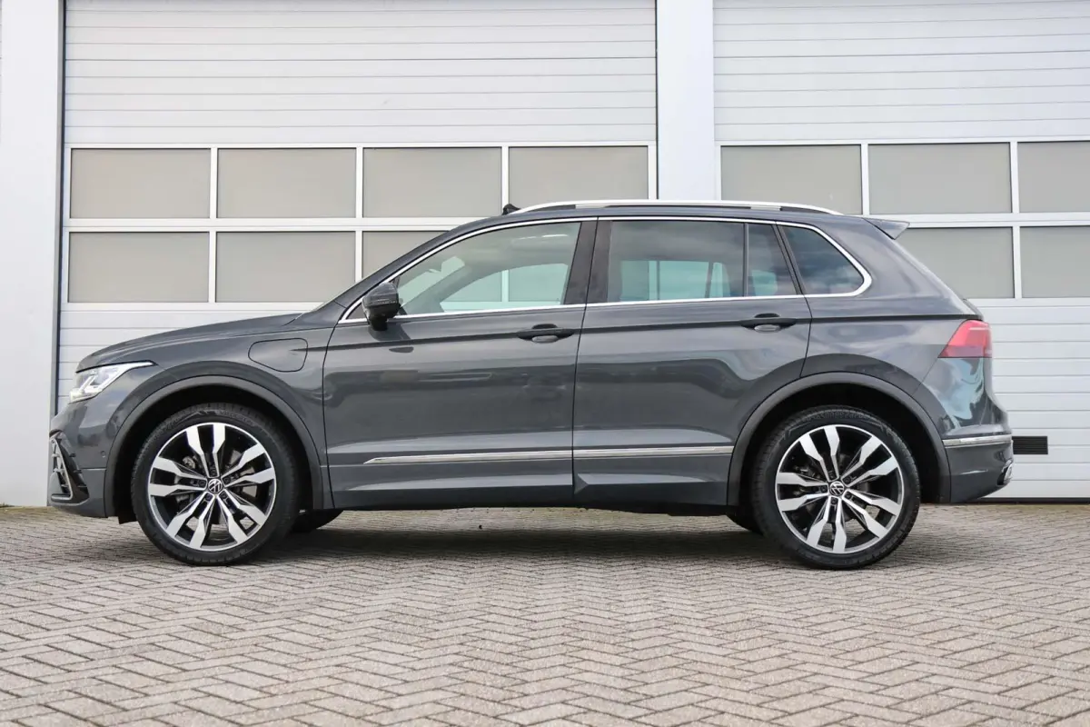 1.4 TSI 245pk eHybrid R-Line | SoH 92% | Panoramadak | Trekhaak | 360 Camera | 20" Velgen | Stoelverwarming