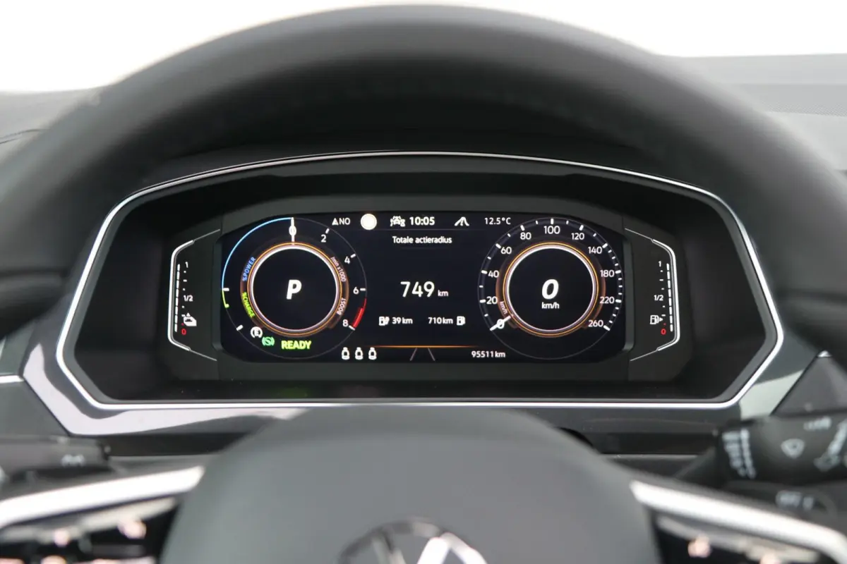 1.4 TSI 245pk eHybrid R-Line | SoH 92% | Panoramadak | Trekhaak | 360 Camera | 20" Velgen | Stoelverwarming