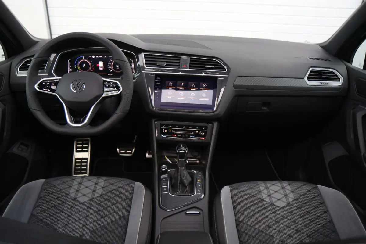 1.4 TSI 245pk eHybrid R-Line | SoH 92% | Panoramadak | Trekhaak | 360 Camera | 20" Velgen | Stoelverwarming