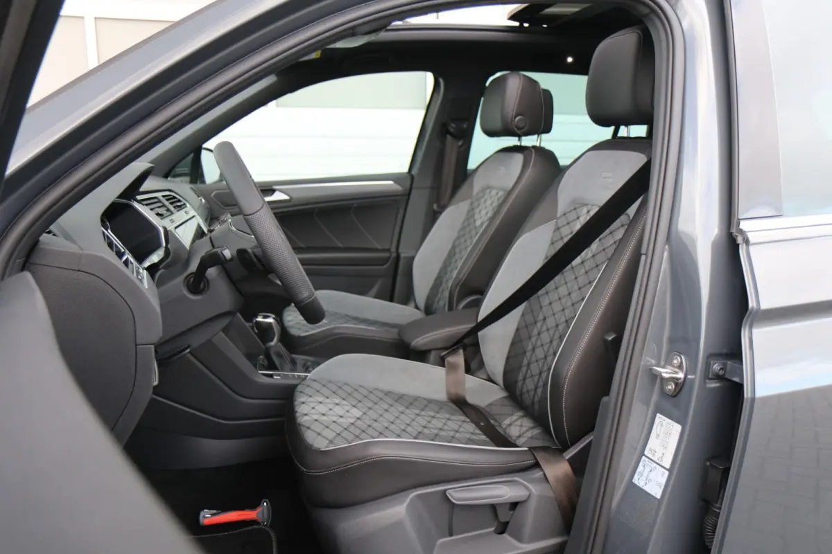 1.4 TSI 245pk eHybrid R-Line | SoH 92% | Panoramadak | Trekhaak | 360 Camera | 20" Velgen | Stoelverwarming