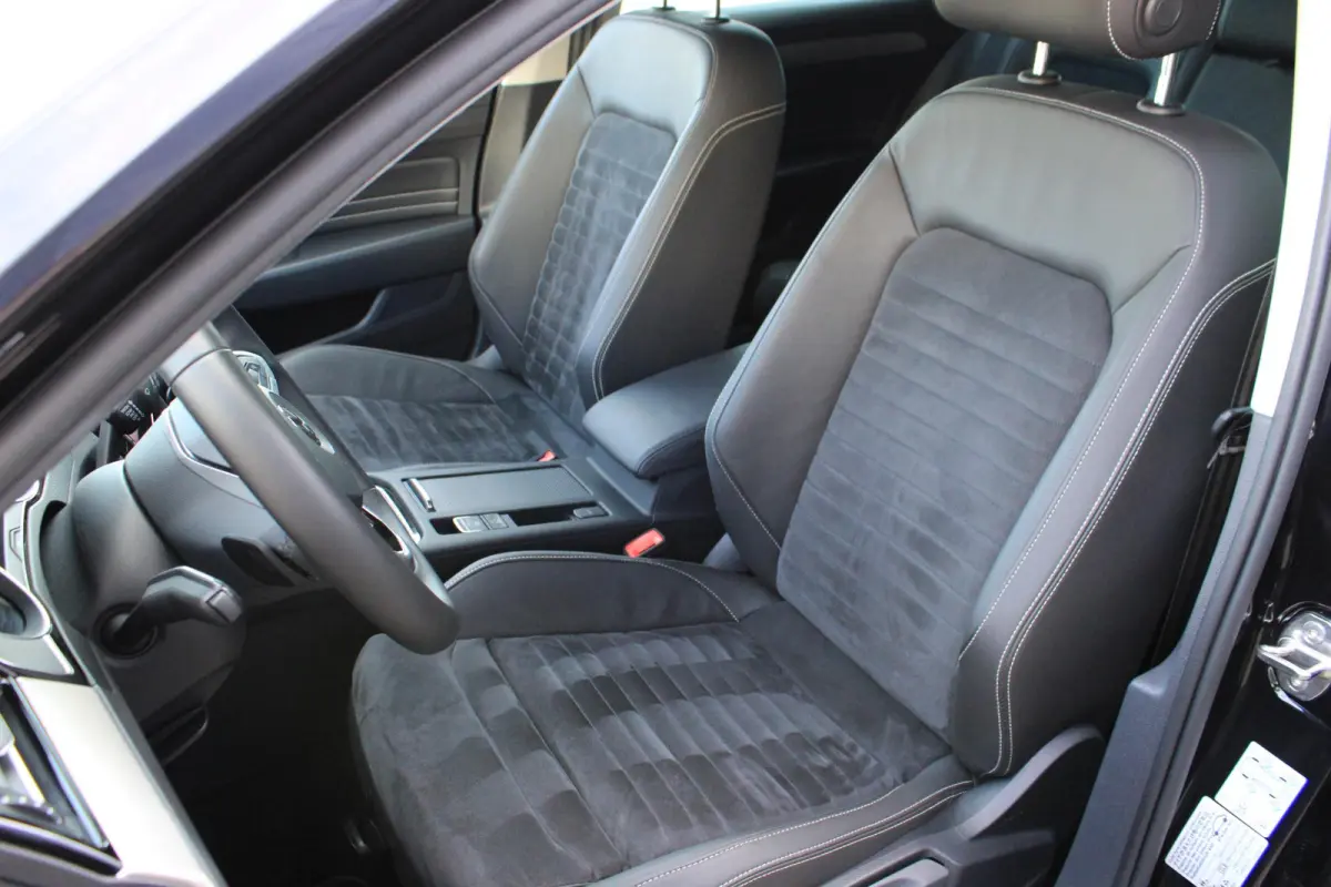 1.5 TSI ACC | Navi | CarPlay | Stoelverwarming | Camera | Dealer Onderhouden