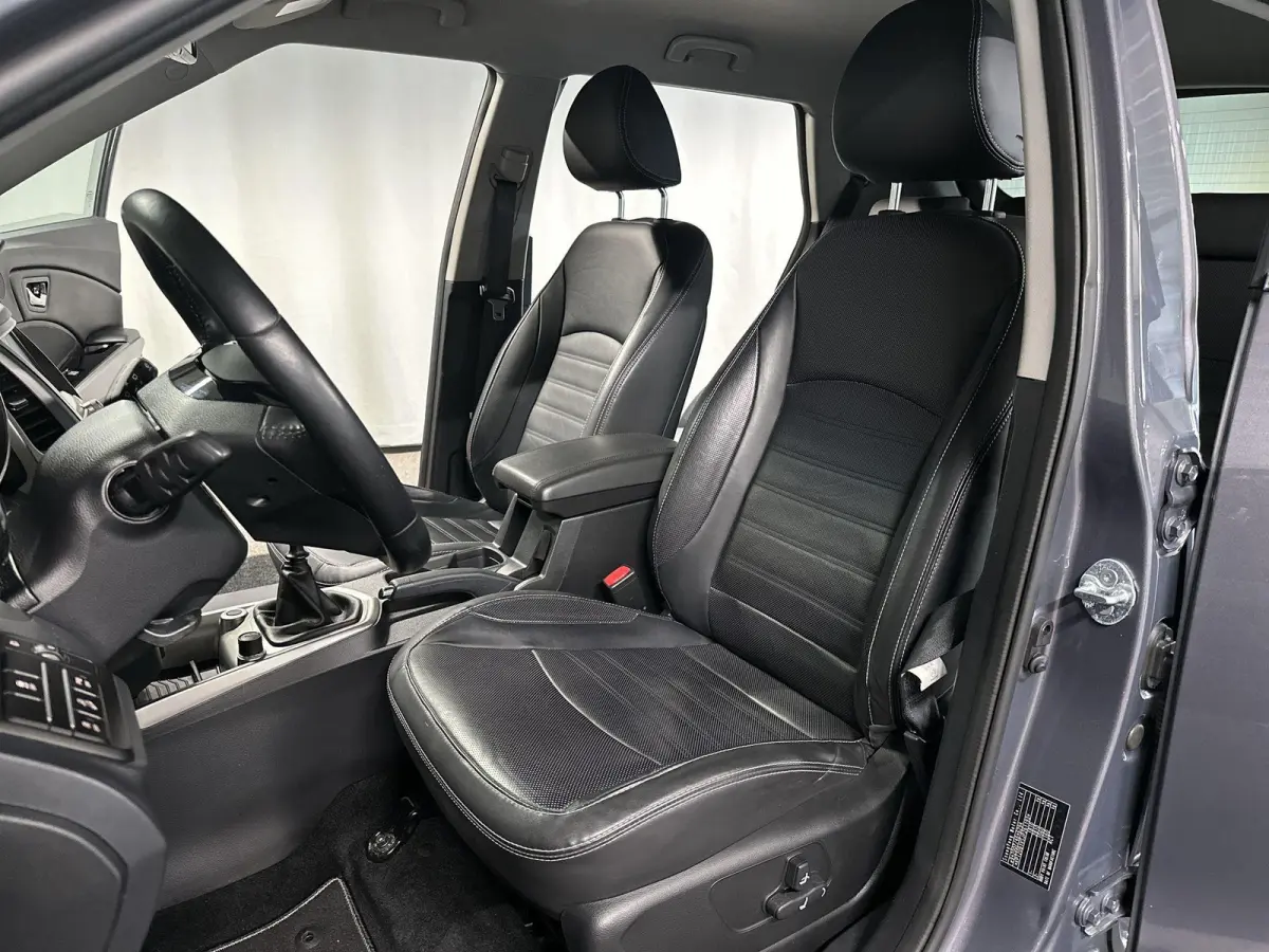 1.6 Sapphire Leder | Carplay | Navi