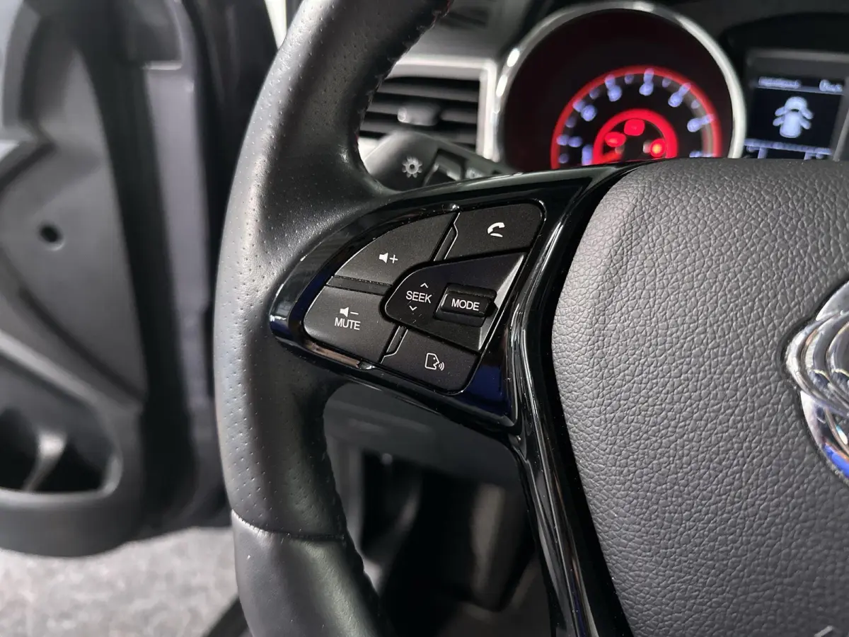 1.6 Sapphire Leder | Carplay | Navi
