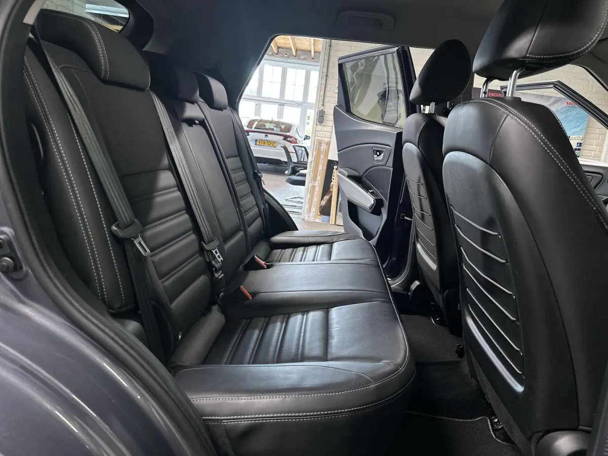 1.6 Sapphire Leder | Carplay | Navi