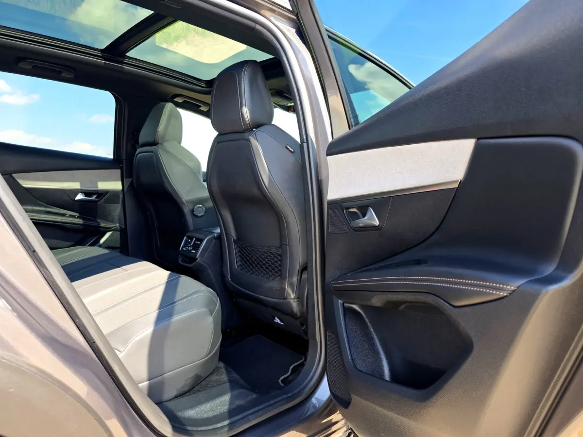 1.6 HYbrid 225 GT - PHEV - Panorama dak -