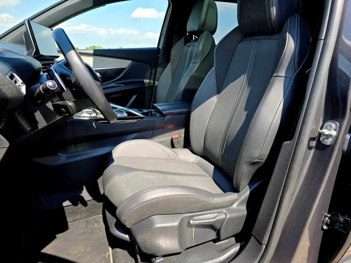 1.6 HYbrid 225 GT - PHEV - Panorama dak -