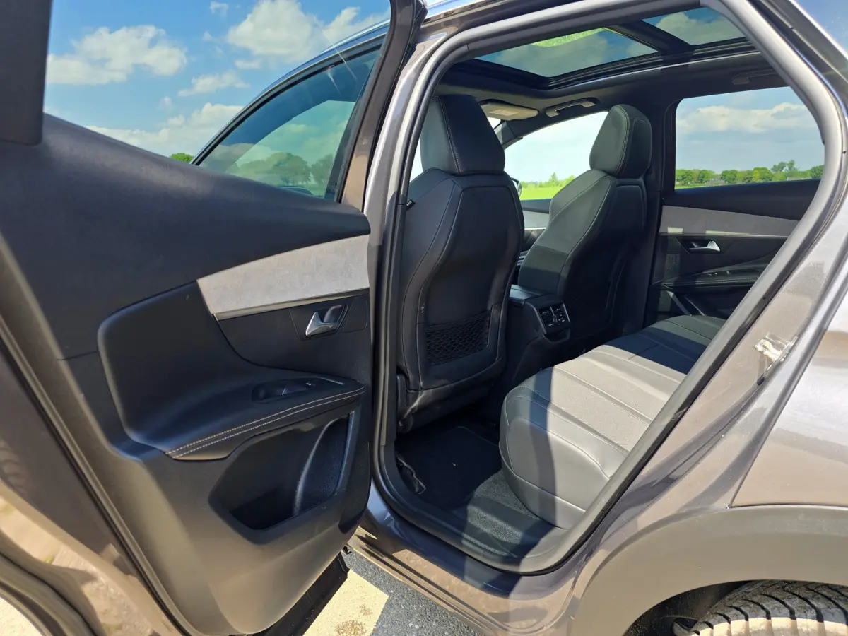 1.6 HYbrid 225 GT - PHEV - Panorama dak -