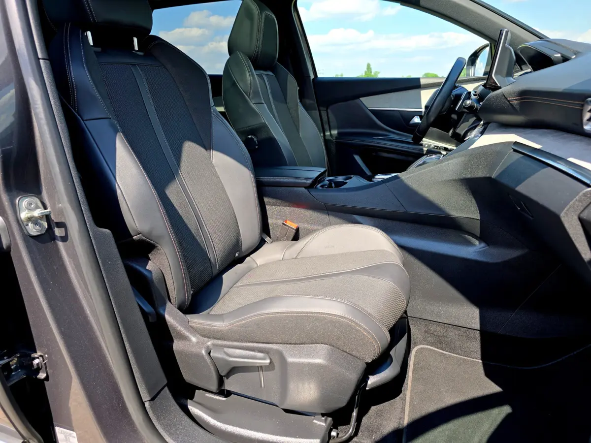 1.6 HYbrid 225 GT - PHEV - Panorama dak -