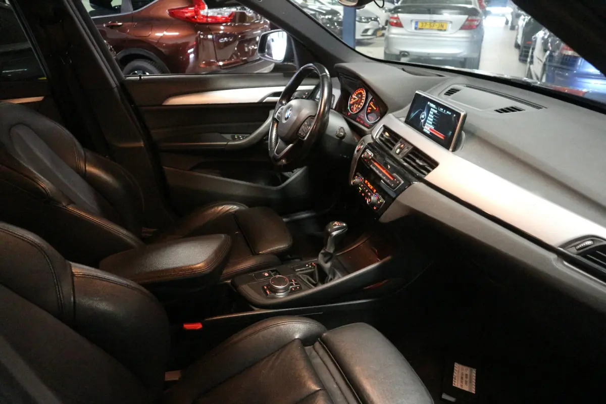 SDrive20i AUTOMAAT / NIEUW MODEL / LEES TEKST ! ! !