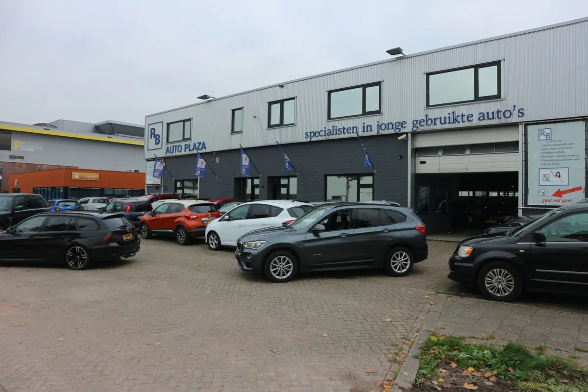 SDrive20i AUTOMAAT / NIEUW MODEL / LEES TEKST ! ! !