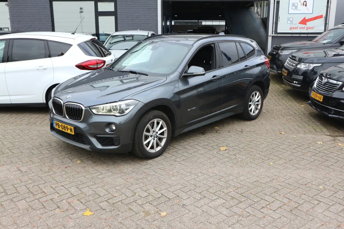 SDrive20i AUTOMAAT / NIEUW MODEL / LEES TEKST ! ! !