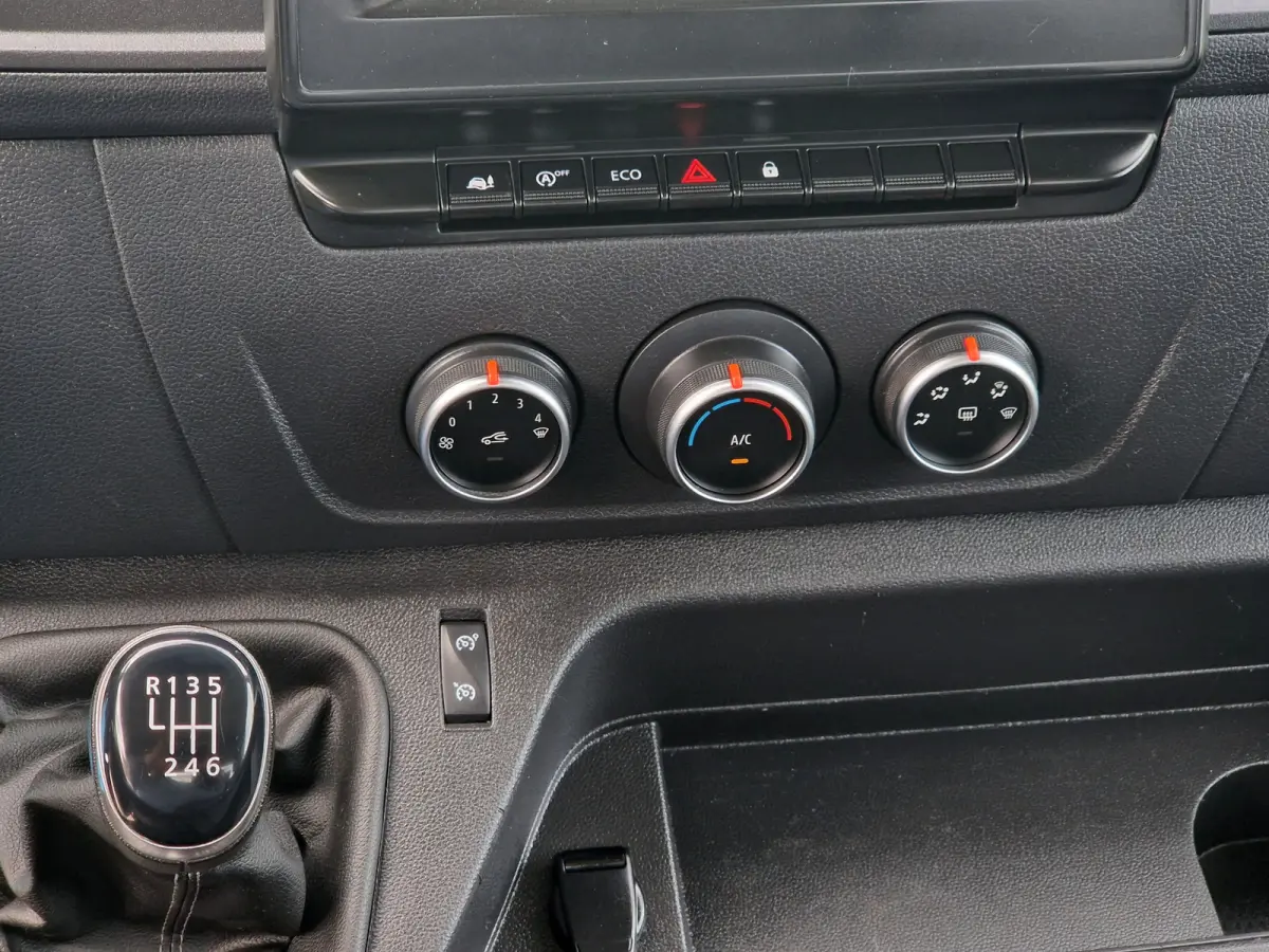 T35 2.3 dCi 145 L3 Kipper - 145 Pk - Euro 6 - Airco - Cruise Control