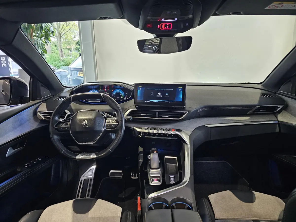 1.6 HYbrid 225 Blue Lease GT | Panoramisch schuifdak | Navigatie | 360° Camera