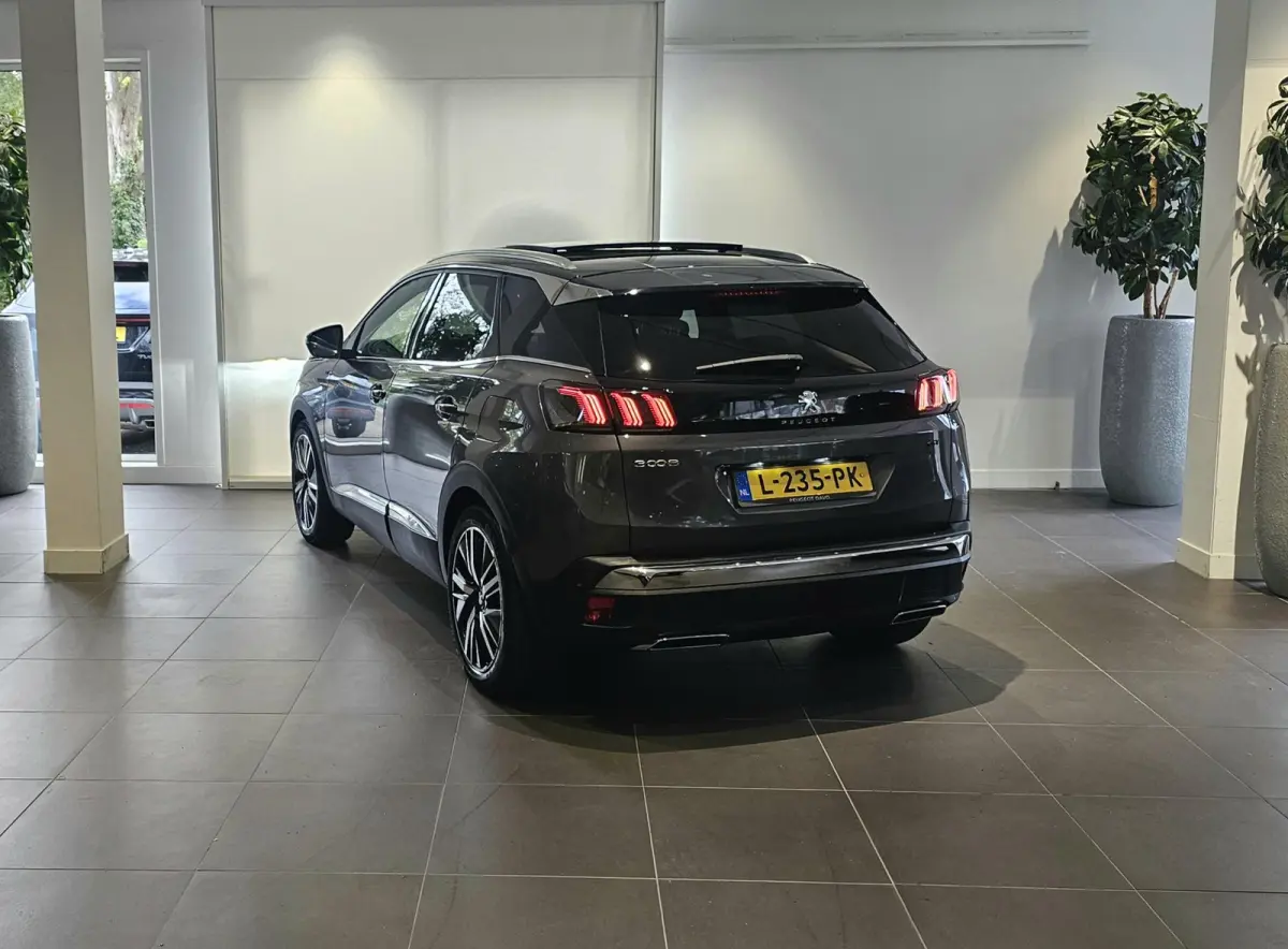 1.6 HYbrid 225 Blue Lease GT | Panoramisch schuifdak | Navigatie | 360° Camera