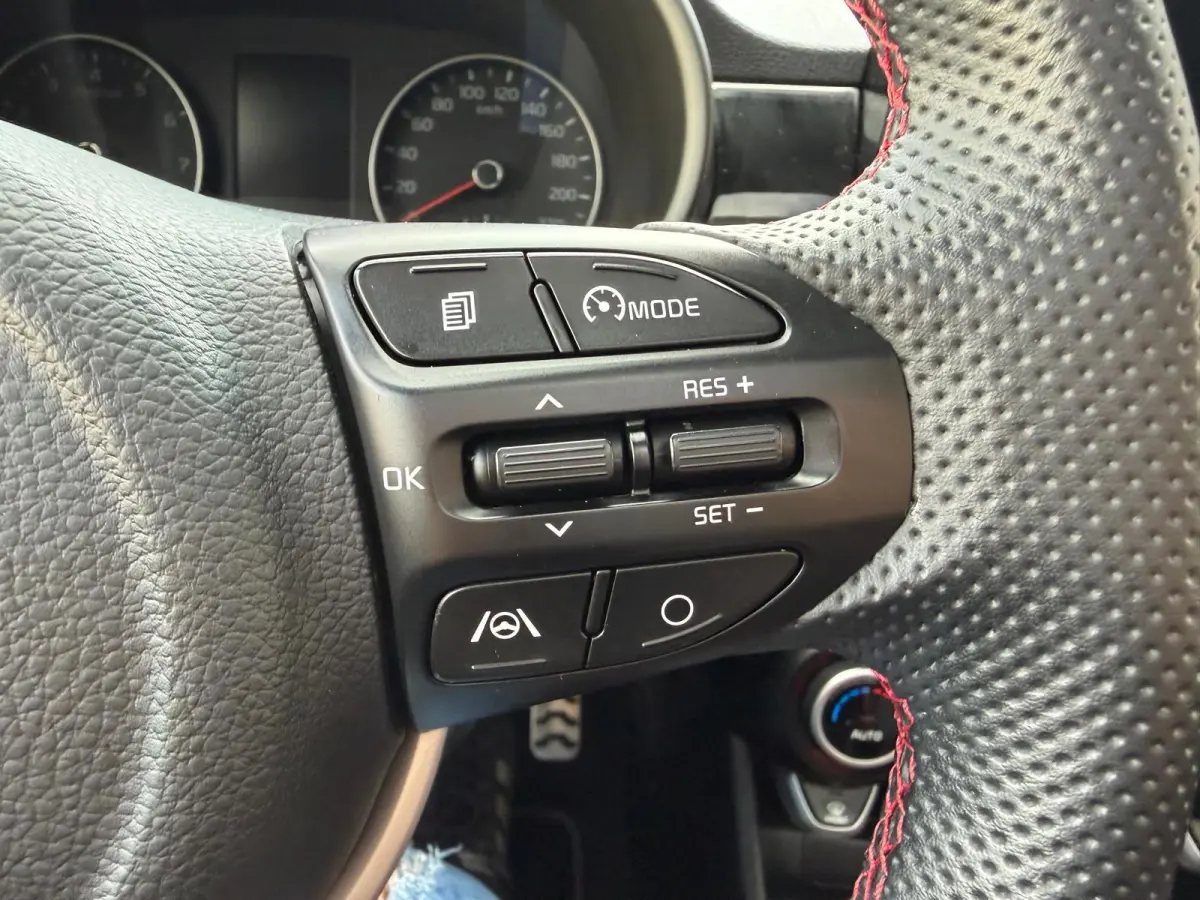1.0 T-GDi GT-Line 100PK Schuif/kanteldak,Apple Carpl,NL auto,Camera A,Cruise Contr,Navi,Stoel+stuur verwarming