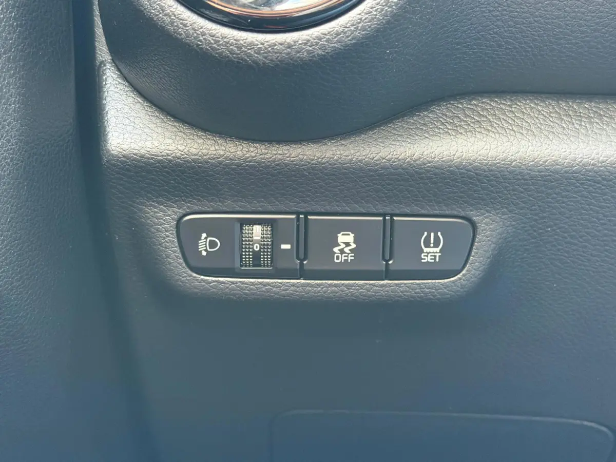 1.0 T-GDi GT-Line 100PK Schuif/kanteldak,Apple Carpl,NL auto,Camera A,Cruise Contr,Navi,Stoel+stuur verwarming