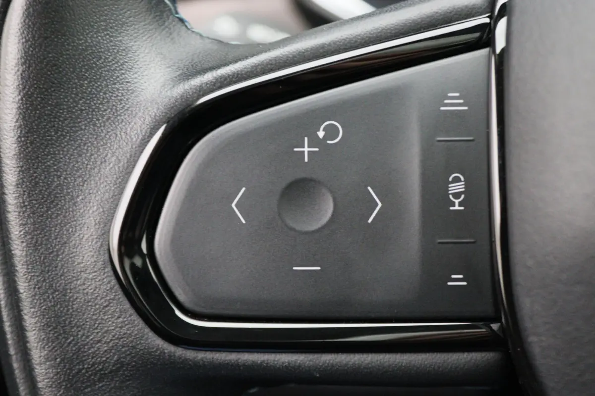 1.5 Plug-in Hybrid 360° Camera, Panoramadak, ACC, Apple Carplay, Infinity Sound, DAB, 20''
