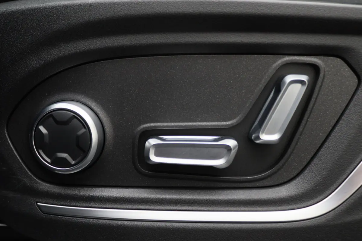 1.5 Plug-in Hybrid 360° Camera, Panoramadak, ACC, Apple Carplay, Infinity Sound, DAB, 20''