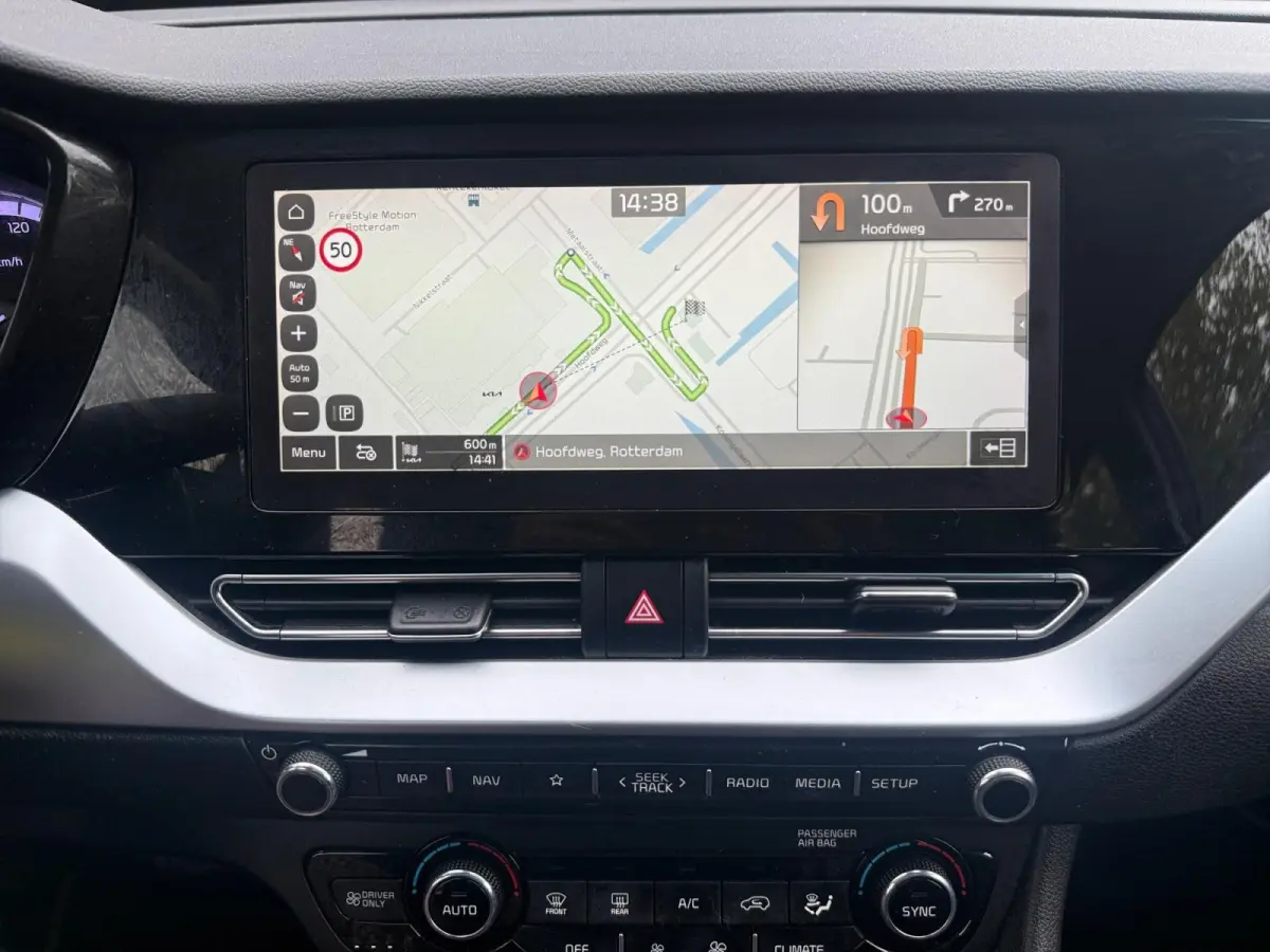 1.6 GDi Hybrid DynamicLine | Airco | Navi | Camera | LM Velgen | Cruise Control |
