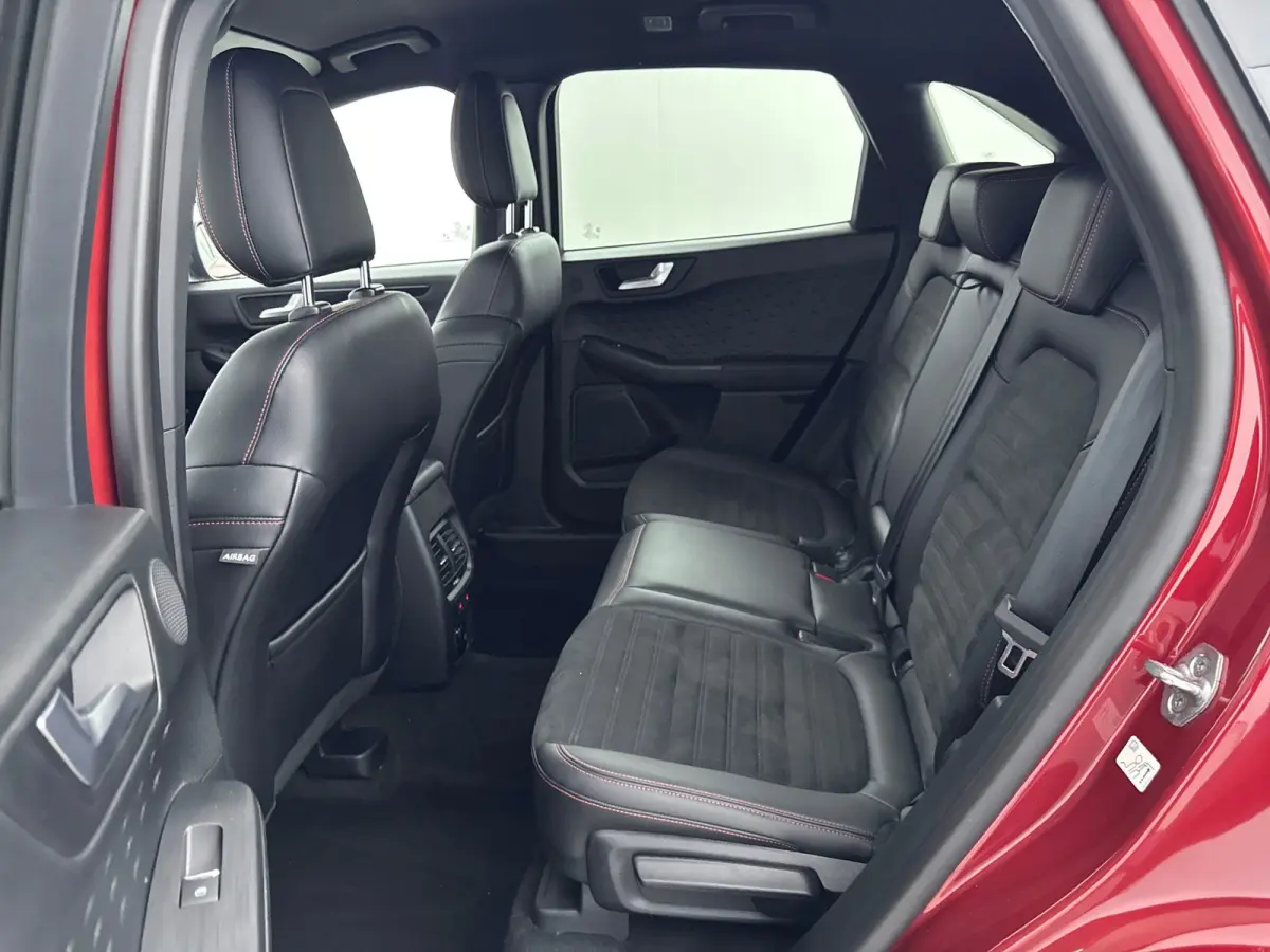 1.5 EcoBoost ST-Line X 150pk, 29dkm,1800kg Trekgewicht,CameraV+A,Winterpack