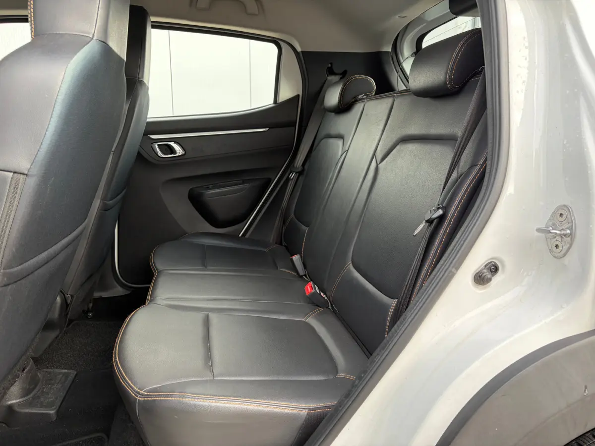 Comfort Plus 27kWh | Airco | Bluetooth | Achteruitrijcamera | Navigatie | DAB radio | Kunstlederen bekleding |