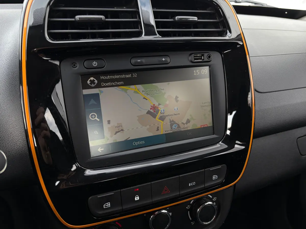 Comfort Plus 27kWh | Airco | Bluetooth | Achteruitrijcamera | Navigatie | DAB radio | Kunstlederen bekleding |