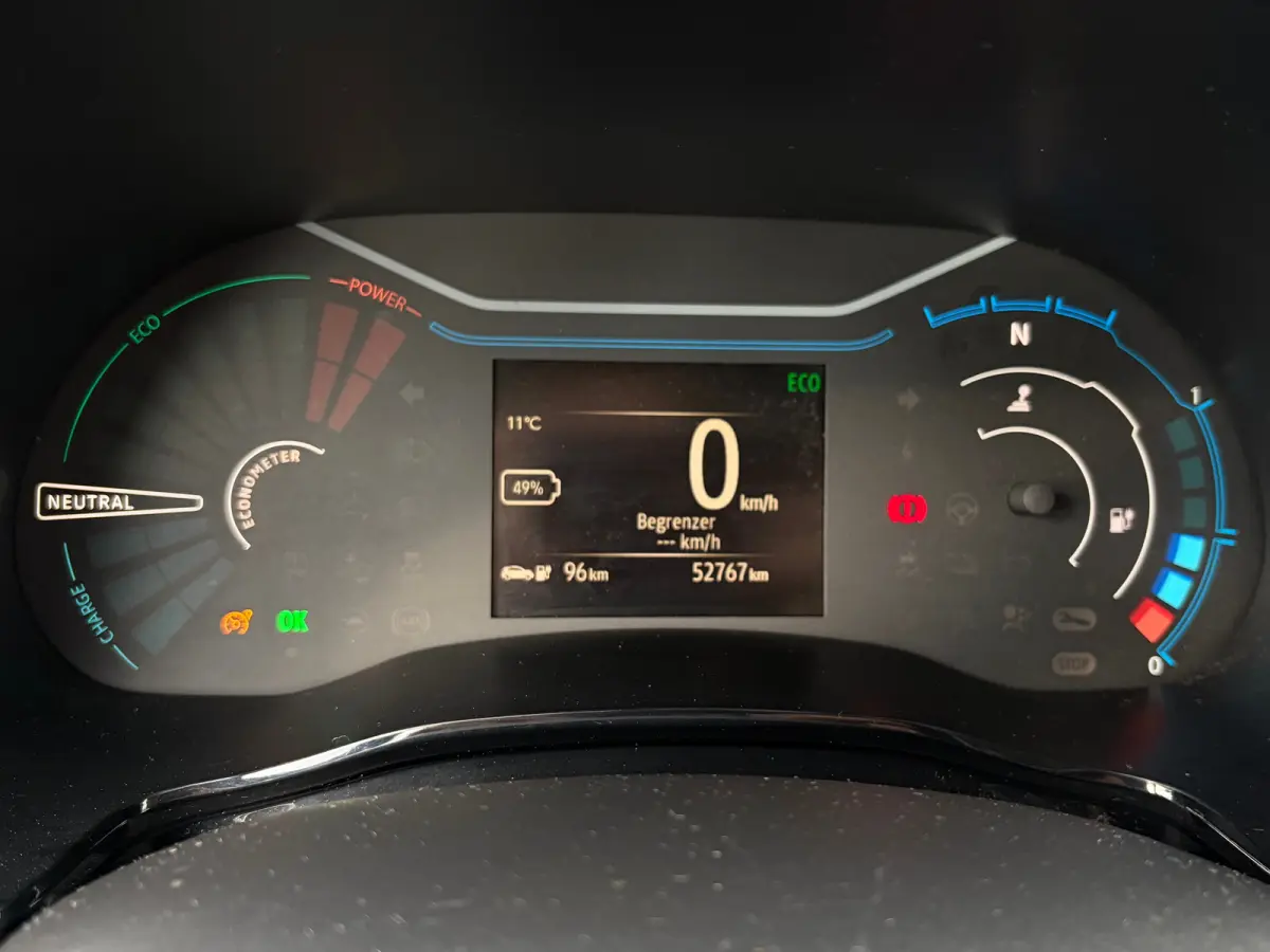 Comfort Plus 27kWh | Airco | Bluetooth | Achteruitrijcamera | Navigatie | DAB radio | Kunstlederen bekleding |