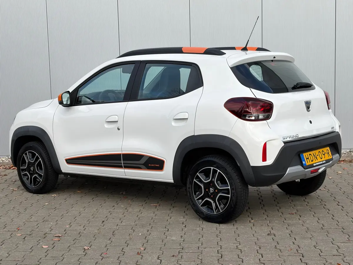 Comfort Plus 27kWh | Airco | Bluetooth | Achteruitrijcamera | Navigatie | DAB radio | Kunstlederen bekleding |