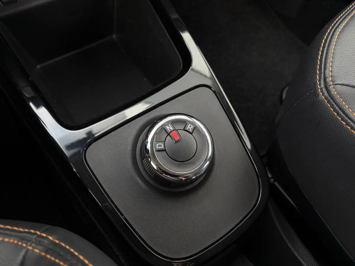 Comfort Plus 27kWh | Airco | Bluetooth | Achteruitrijcamera | Navigatie | DAB radio | Kunstlederen bekleding |