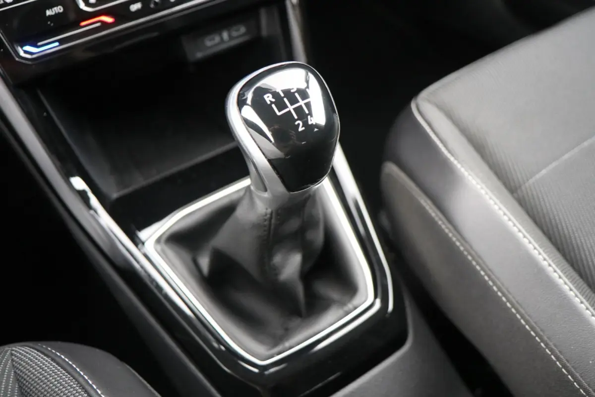 1.0 TSI 95pk Life | Navigatie | App Connect | Achteruitrijcamera | Clima