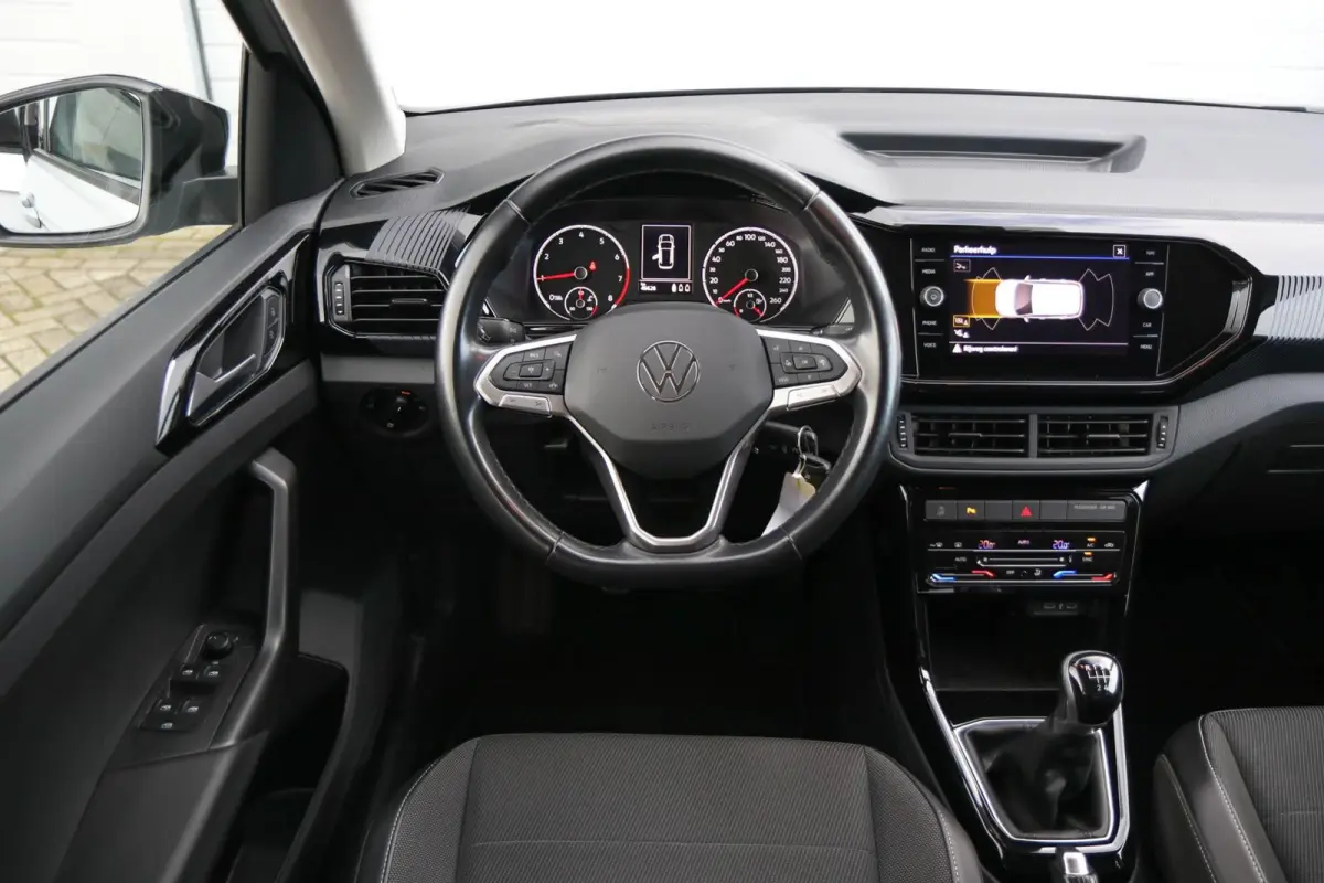 1.0 TSI 95pk Life | Navigatie | App Connect | Achteruitrijcamera | Clima